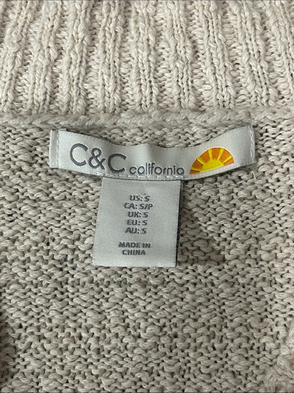 C&C California Vintage Cream V-Neck Sweater sz S 100% Linen - Picture 2 of 5